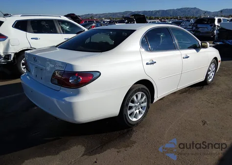 2002 Lexus Es 300 из США, поврежденный, VIN JTHBF30G925030155